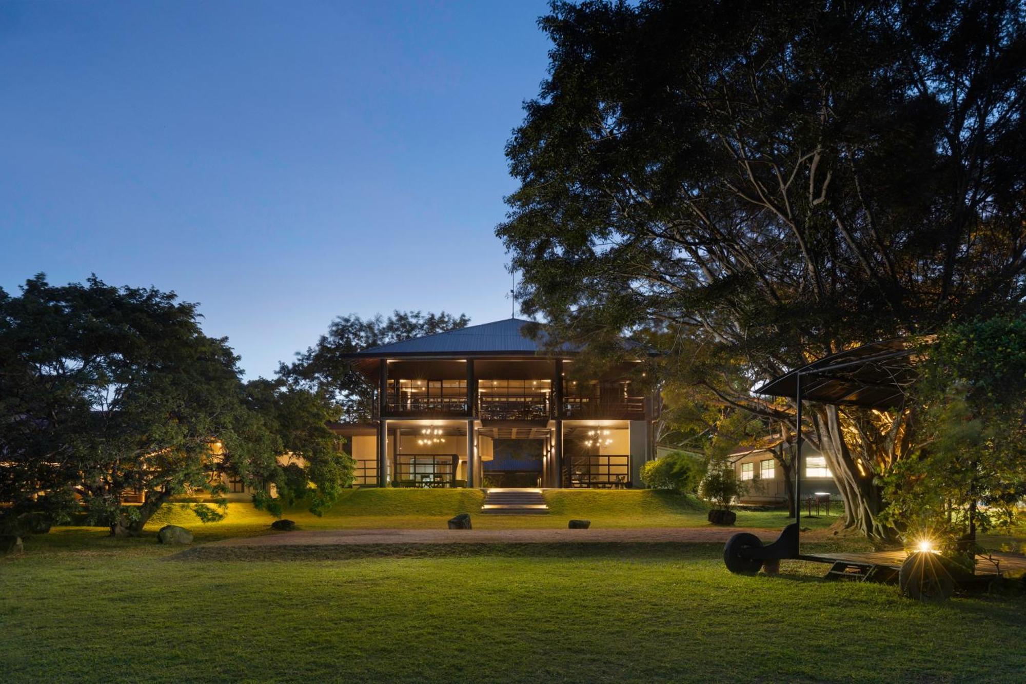 Ayugiri Ayurveda Wellness Resort Сигирия Экстерьер фото