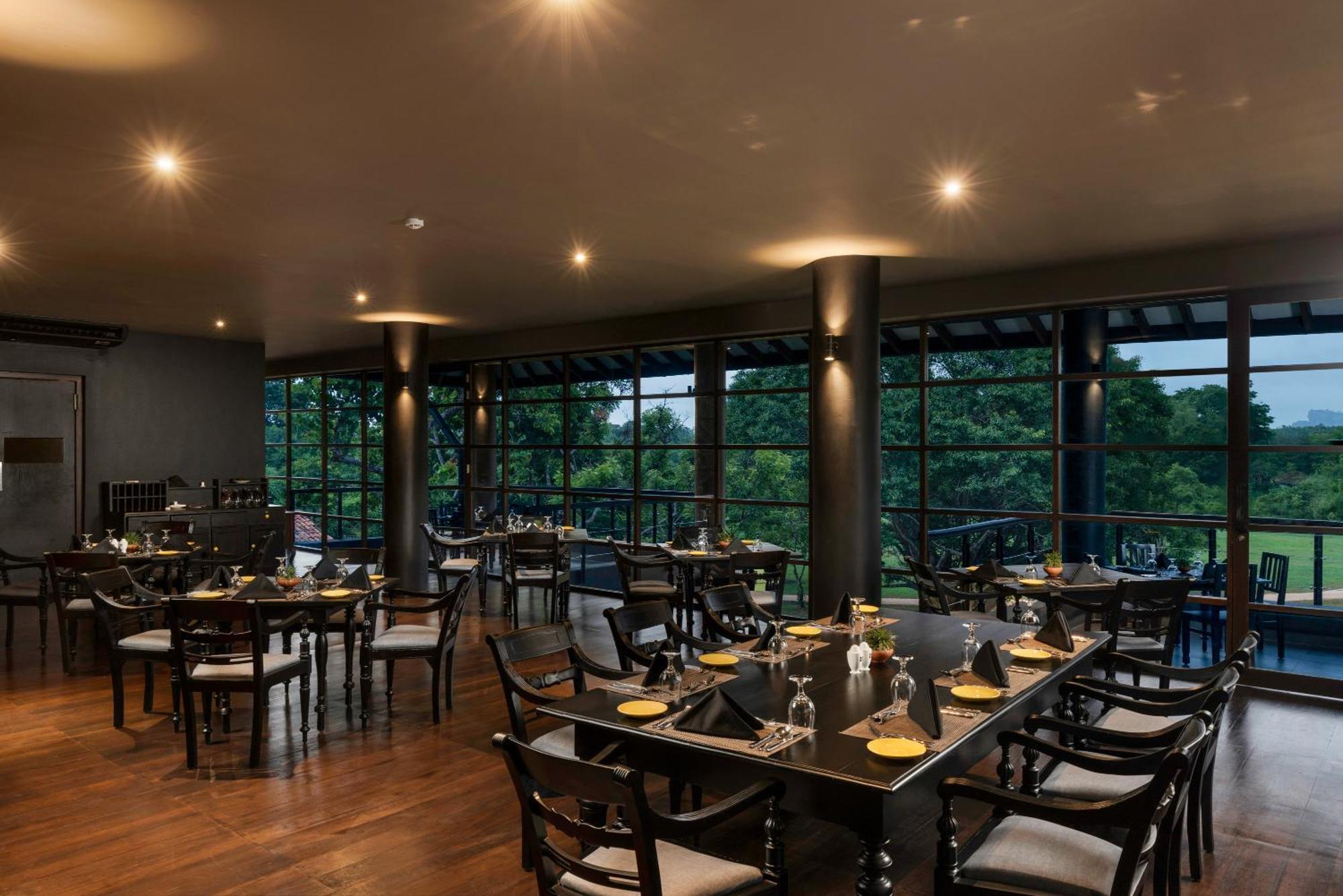 Ayugiri Ayurveda Wellness Resort Сигирия Экстерьер фото