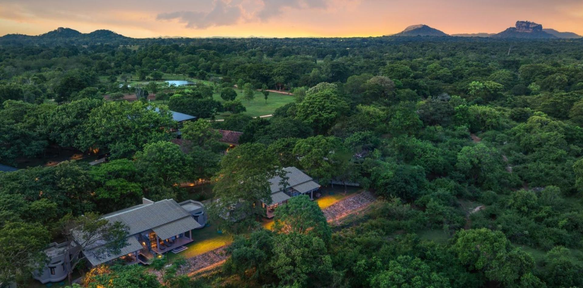 Ayugiri Ayurveda Wellness Resort Сигирия Экстерьер фото