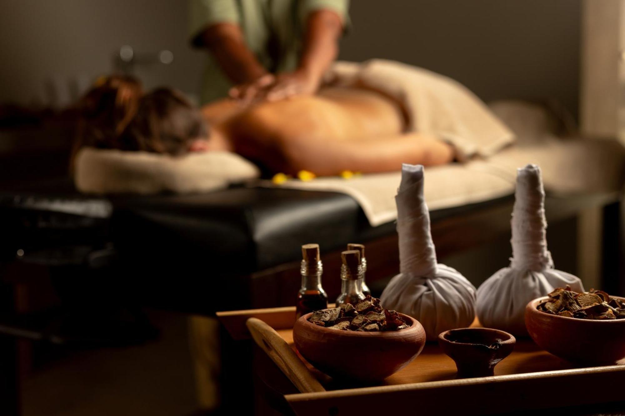 Ayugiri Ayurveda Wellness Resort Сигирия Экстерьер фото