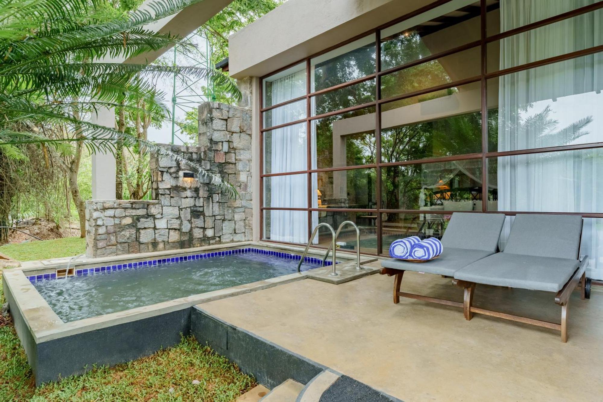 Ayugiri Ayurveda Wellness Resort Сигирия Экстерьер фото