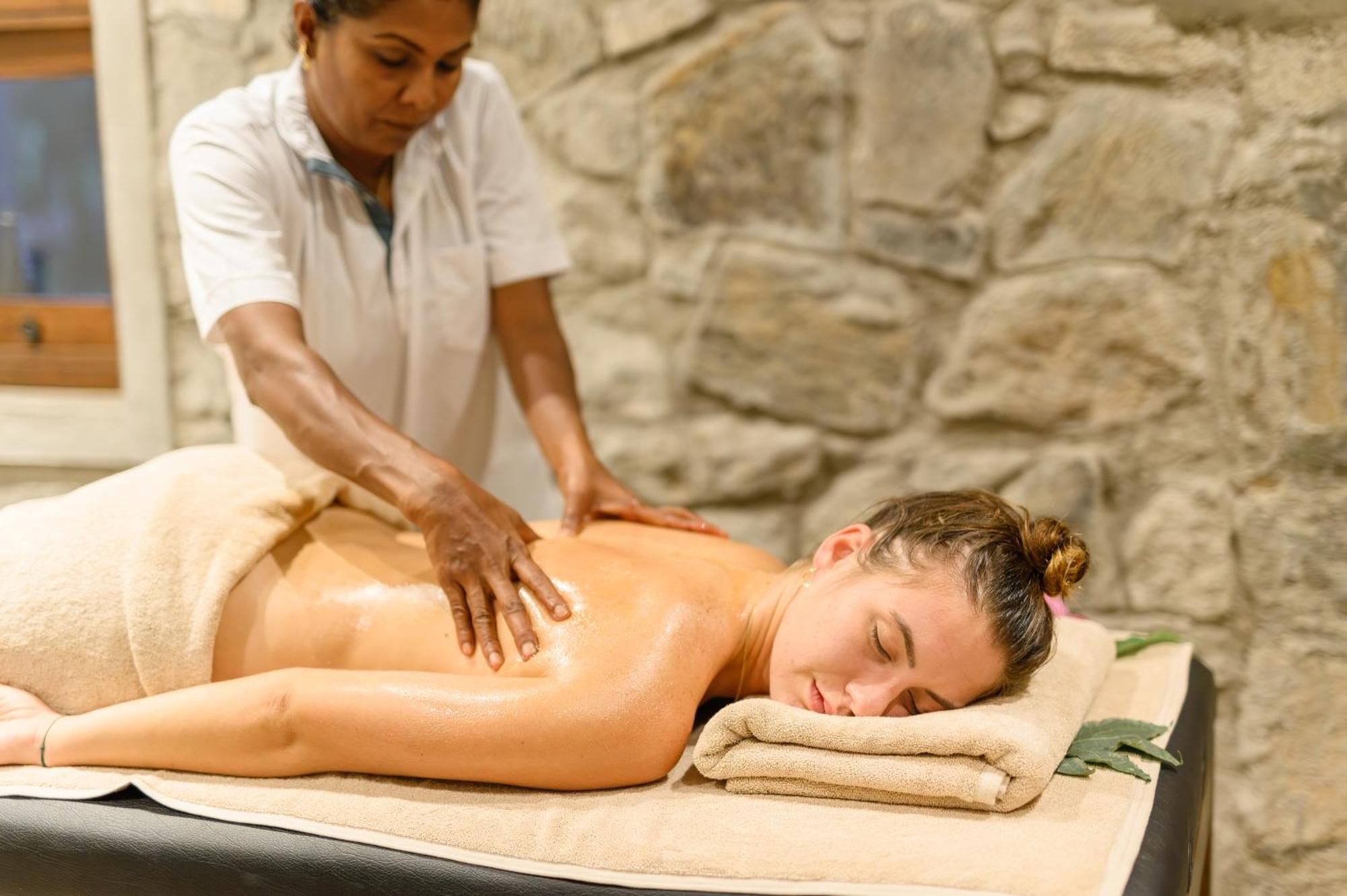 Ayugiri Ayurveda Wellness Resort Сигирия Экстерьер фото